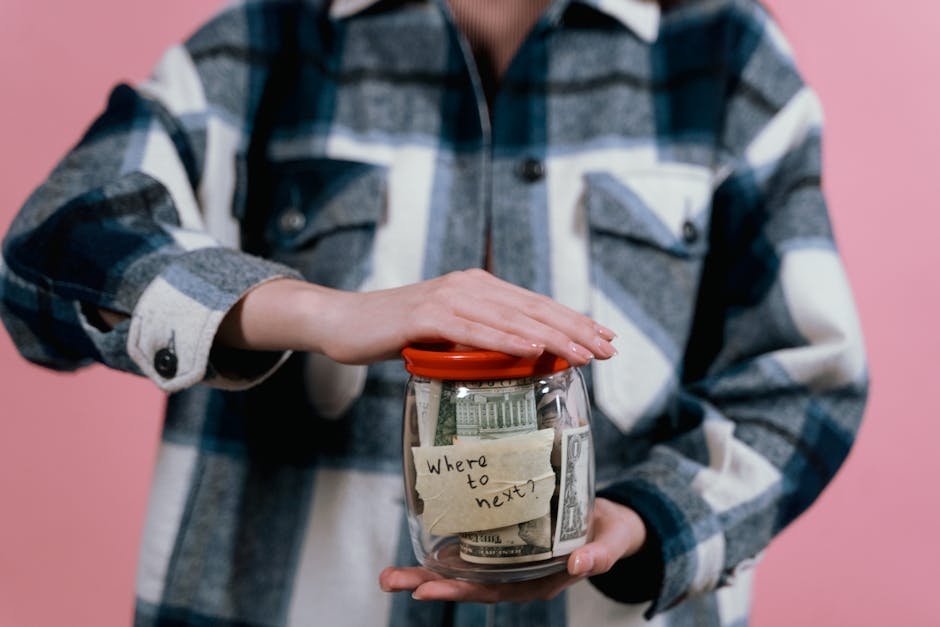 How to Save Money While Traveling Abroad Full Guide