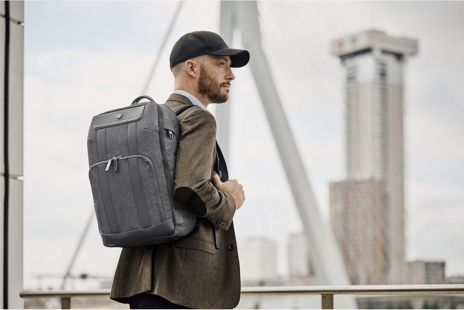 Victorinox Architecture Urban2 Deluxe Backpack Professional Business Backpack to Carry Laptop Tablet Perfect Travel Bag 23 Liters Gray.jpg