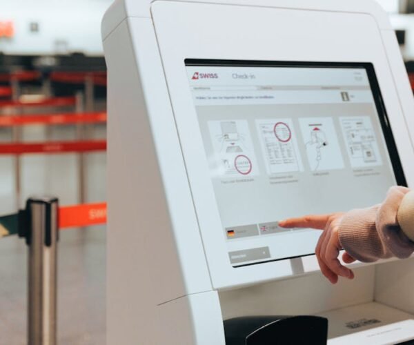 Travel Tips for Airport Security Fast Check-In Guide